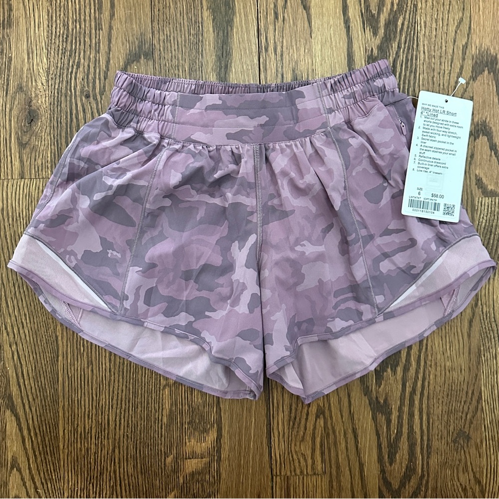 Lululemon Hotty Hot LR Short, 4”. Sz. 6